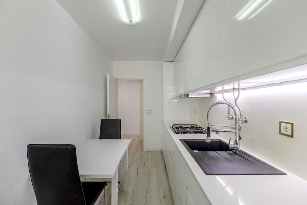 Spacious 3-Bedroom Condo In Лісабон Екстер'єр фото
